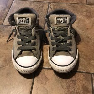 Gray Converse size 2 youth. No tie